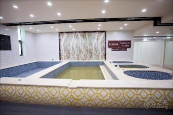 Weihai Happy Hot Spring Hotel Exterior photo