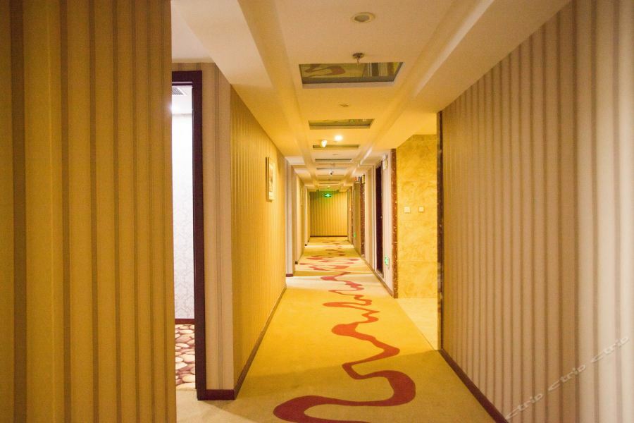 Weihai Happy Hot Spring Hotel Exterior photo